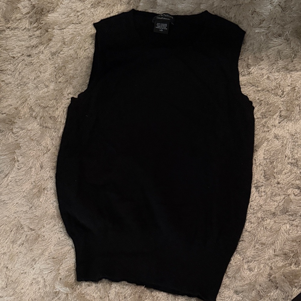 Black Sleeveless cashmere Top